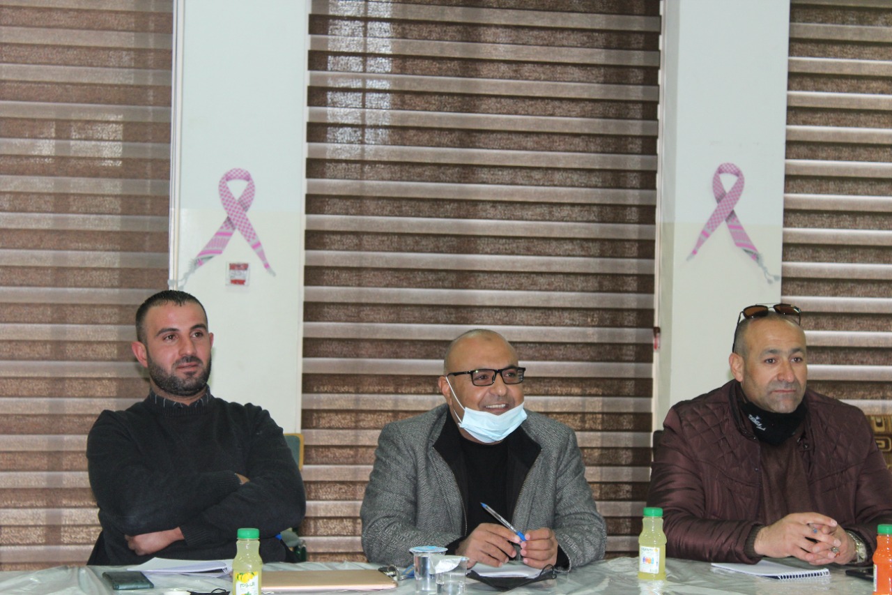 جلسة نقاشية ضمن مبادرة تقييم واقع الخدمات التي تقدمها البلديات والجهات ذات العلاقة.في محافظة مادبا