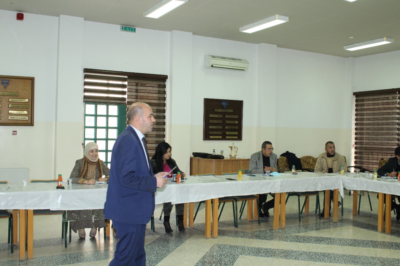 جلسة نقاشية ضمن مبادرة تقييم واقع الخدمات التي تقدمها البلديات والجهات ذات العلاقة.في محافظة مادبا