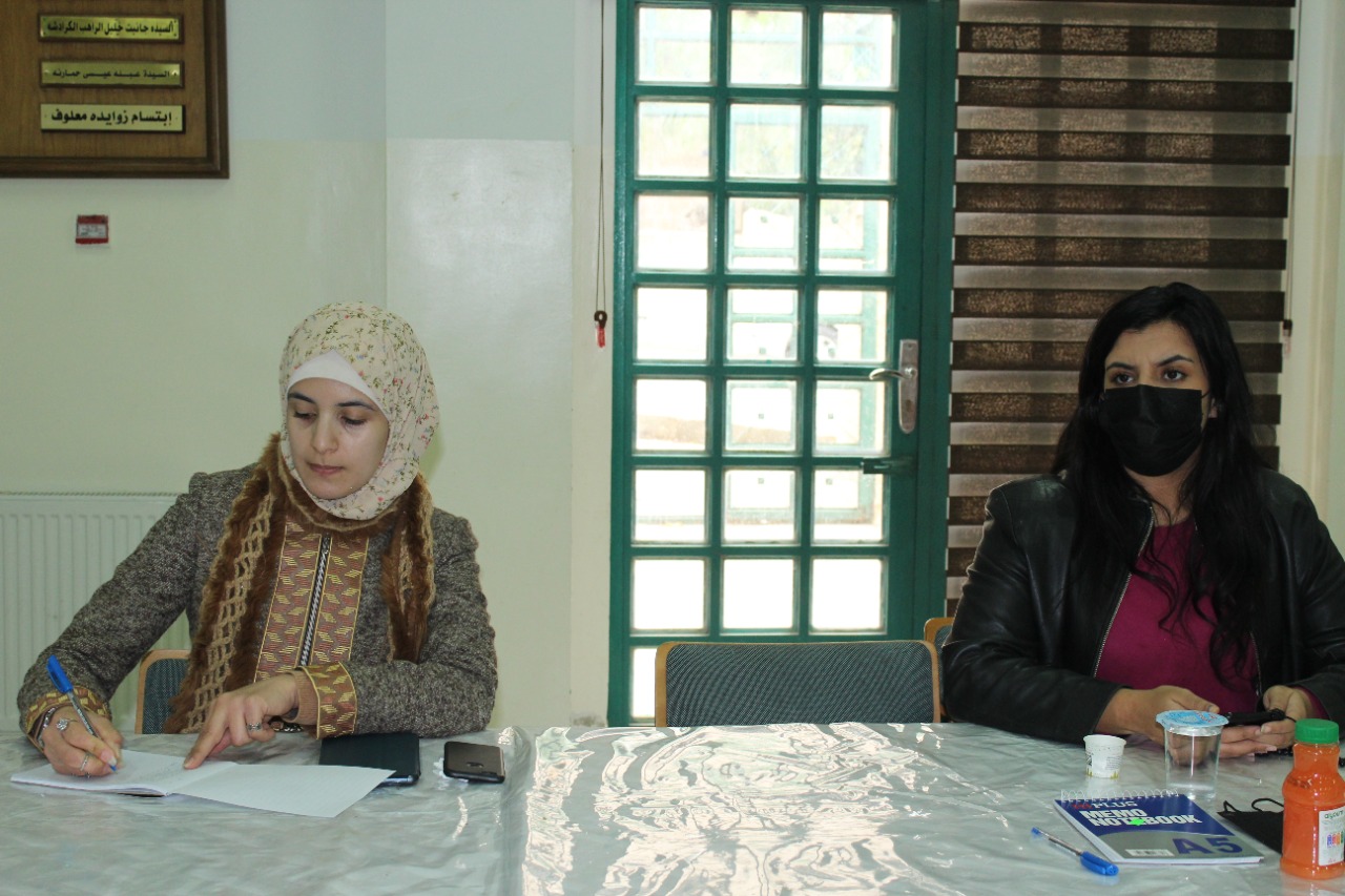 جلسة نقاشية ضمن مبادرة تقييم واقع الخدمات التي تقدمها البلديات والجهات ذات العلاقة.في محافظة مادبا