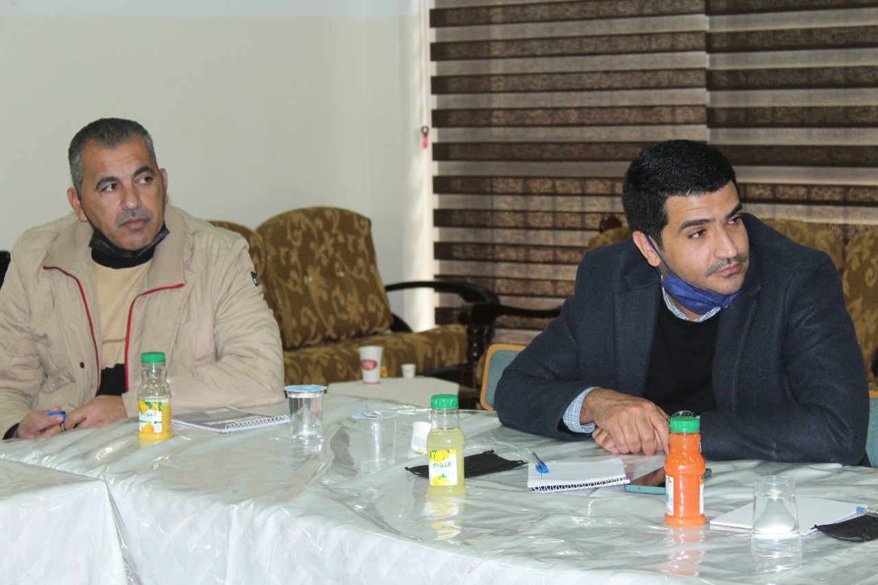 جلسة نقاشية ضمن مبادرة تقييم واقع الخدمات التي تقدمها البلديات والجهات ذات العلاقة.في محافظة مادبا