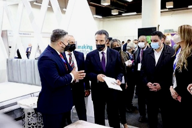 طلبة عمان الاهلية يشاركون في معرض هوريكا المتخصص بصناعة خدمات الضيافة والأغذية في المنطقة