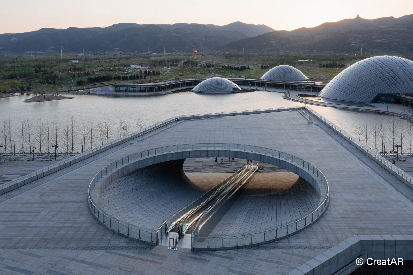 شركة تي كي ایلیفیتور تحصد جائزة شركة إیلیفیتور وورلد ‘مشروع العام لعام  2022 ‘للمماشي المتحرّكة. 