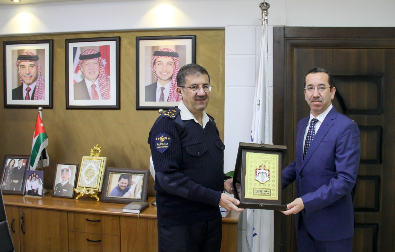 الجمارك الأردنية تدرج شركة  عين للنسيج  لبرنامج القائمة الذهبية