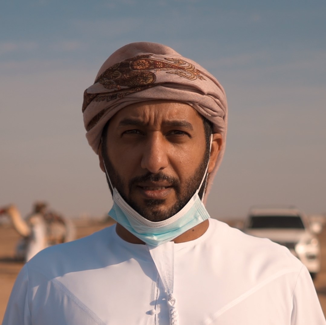 تتويج الفائزين بمزاينة الحقايق في مهرجان محمد بن زايد لسباق الهجن ومزاينة الإبل