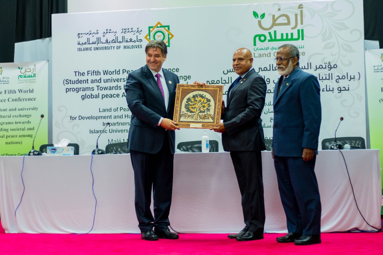مركز ارض السلام للتنمية وحقوق الإنسان ينظم مؤتمر السلم العالمي الخامس في العاصمة المالديفية ماليه 