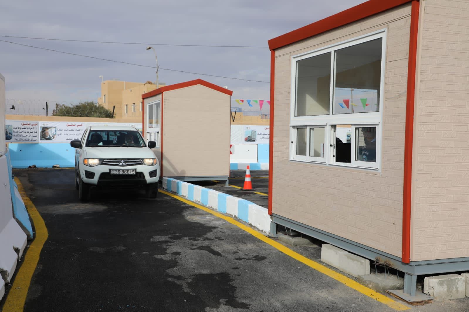 إدارة الترخيص : خدمة حديثة مبتكرة لتقديم خدمات الترخيص من خلال محطة ترخيص الطريق الصحراوي بمنطقة الحسينية 