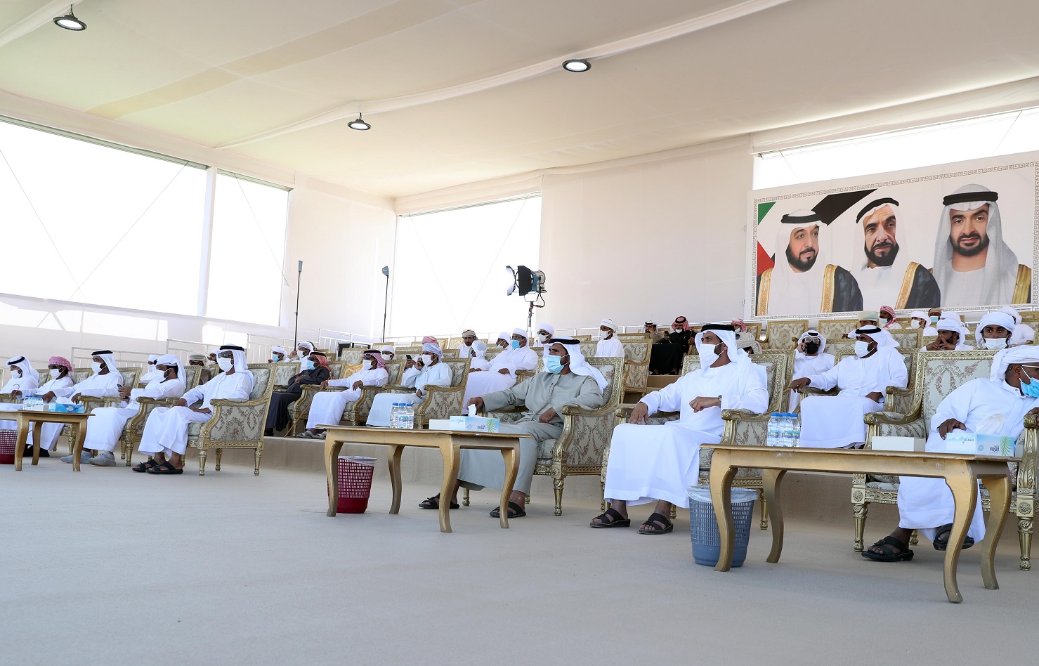 فارس المزروعي يتفقد  مزاينة الإبل في مهرجان محمد بن زايد لسباق الهجن ومزاينة الإبل