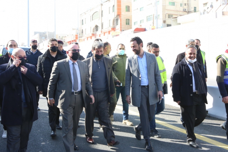 وزير الأشغال يفتتح نفق الزيتونة الذي يعد الاعرض في المملكة (فيديو)