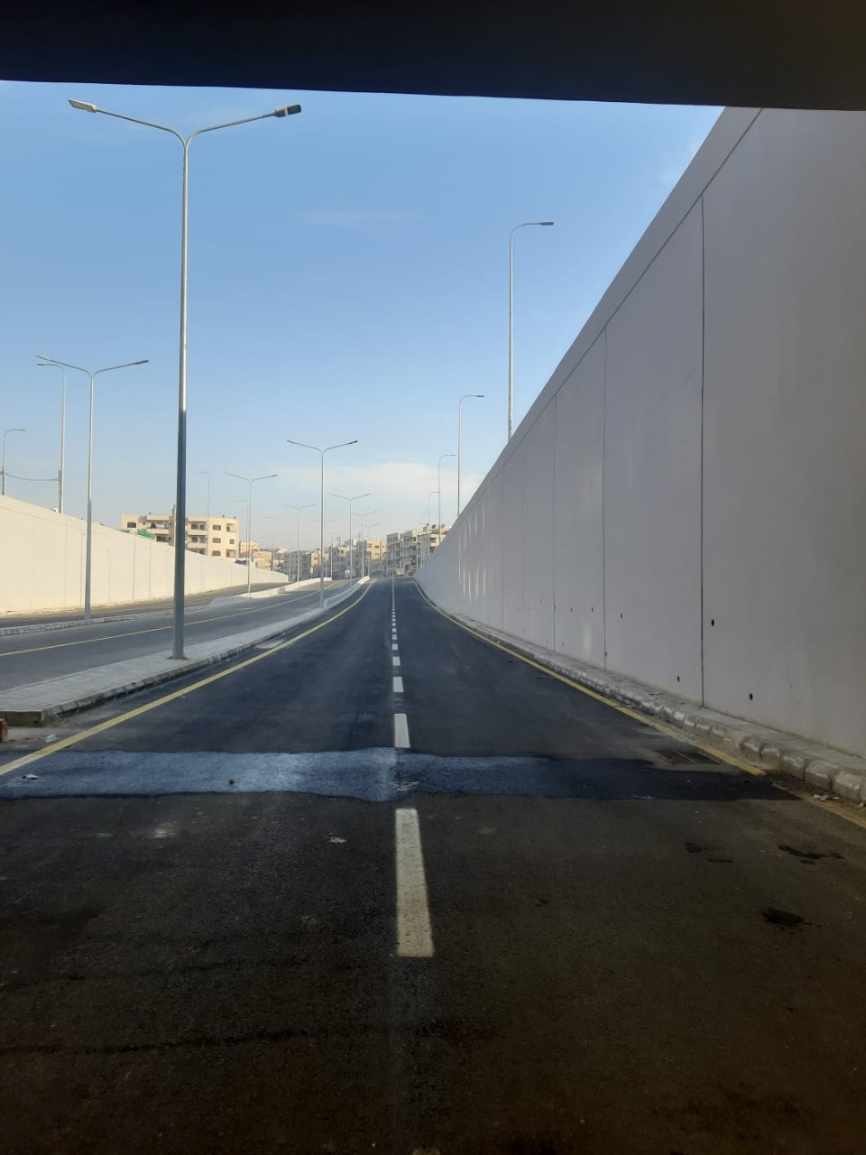 وزير الأشغال يفتتح نفق الزيتونة الذي يعد الاعرض في المملكة (فيديو) 