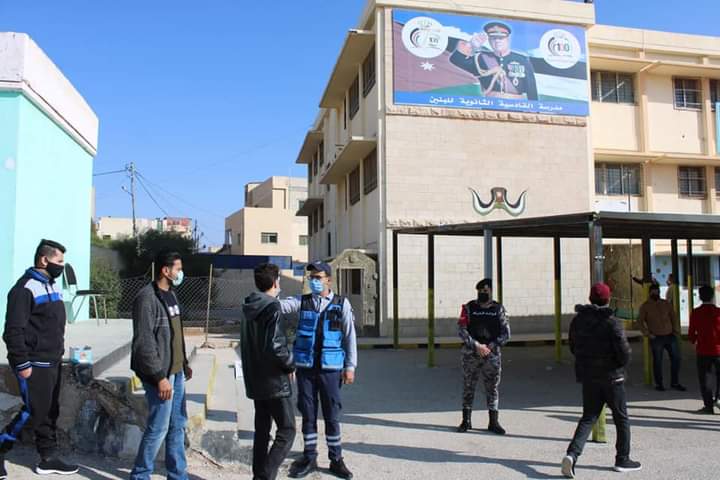 الأمن العام يباشر تنفيذ الخطة الأمنية لخدمة طلبة التوجيهي   صور