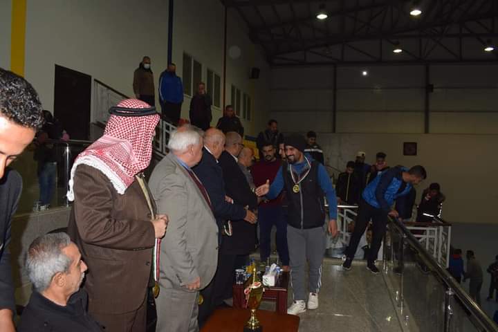 فريق نادي شباب لب الرياضي يتأهل إلى النهائي في كرة القدم (صور)