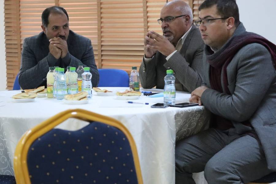 جلسات نقاشية ضمن مبادرة (تقييم واقع وحدات التنمية داخل بلديات محافظة الطفيلة).