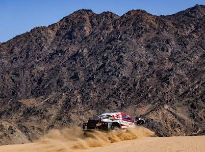 كانشيوس يحلّق بصدارة المرحلة 1ب فئة الدارجات رباعية العجلات في رالي داكار السعودية 2022 