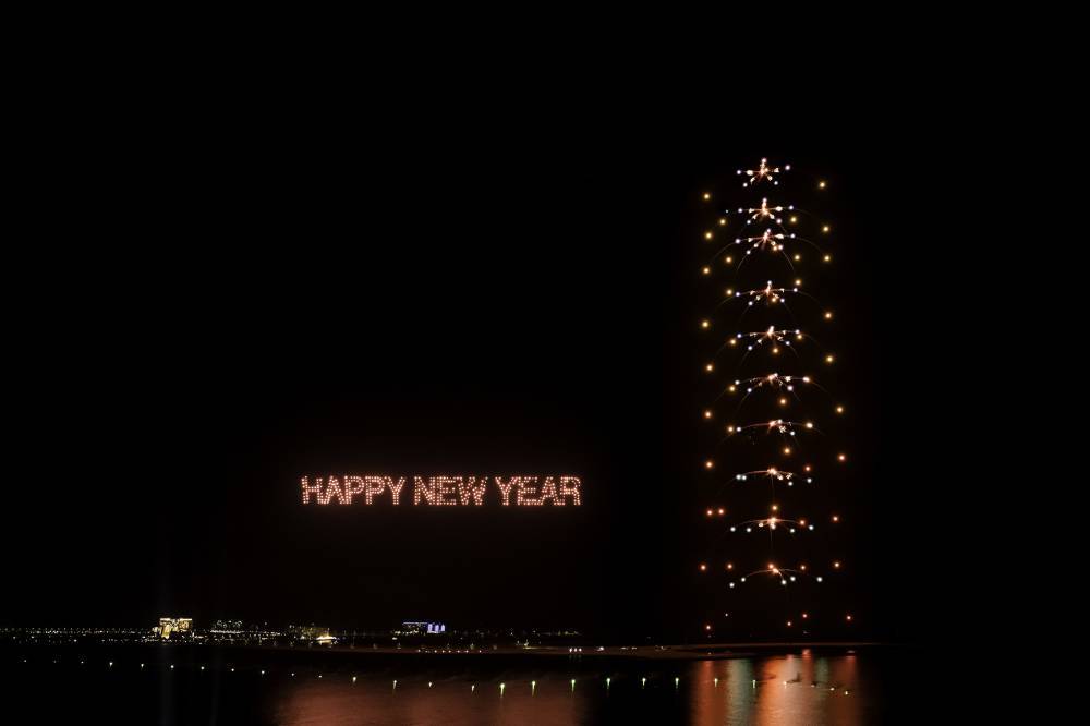 عروض الألعاب الناریة برأس السنة 2022 في رأس الخیمة تسجل رقمین  قیاسیین في غینیس للأرقام القیاسیة