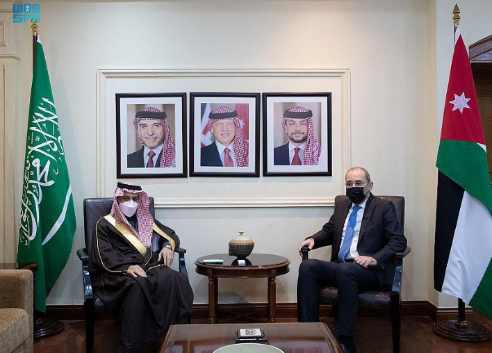 سمو وزير الخارجية السعودي يلتقي بنائب رئيس الوزراء وزير الخارجية وشؤون المغتربين الأردني