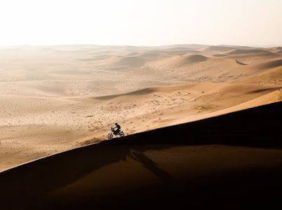 رودريغز يفوز بالمرحلة الثالثة لفئة الدرّاجات في رالي داكار السعودية 2022