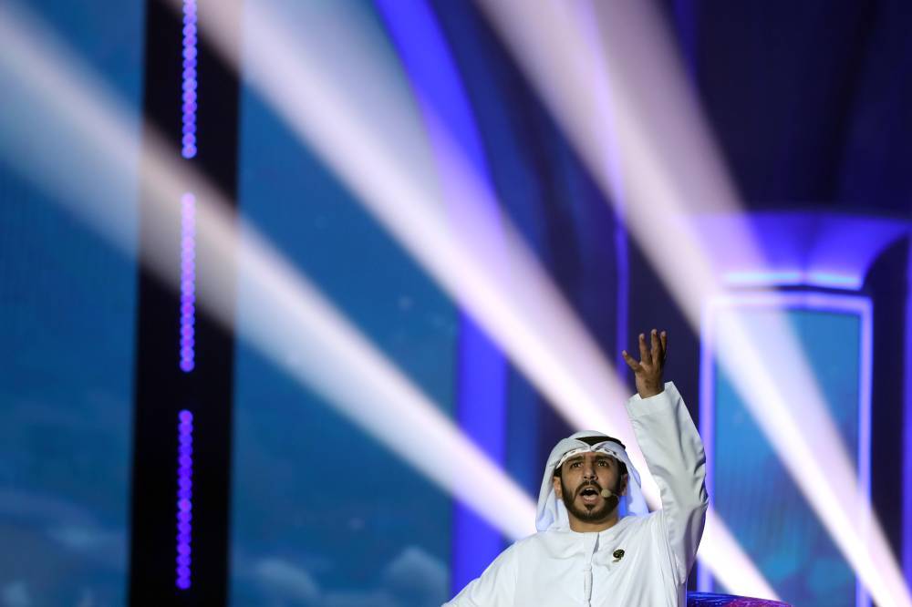 قصائد الشعر النبطي تنثر عبيرها في خامس أمسيات برنامج شاعر المليون