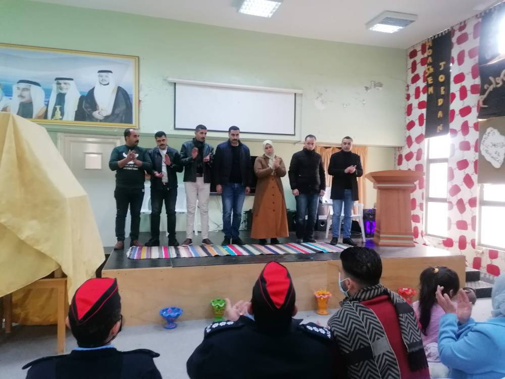 مديرية شباب المفرق : المسرح الشرطي يقدم عرضاً مسرحياً توعوياً في مراكز شابات منشية بني حسن 