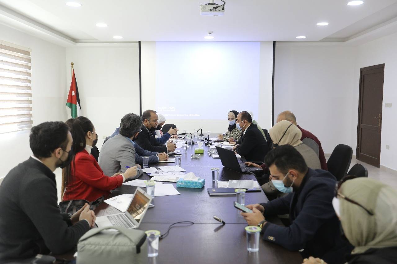 الشباب يقدمون أوراق بحثية تطويرية لهيئة تنظيم النقل البري 