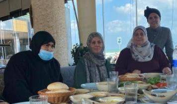 لانا القطان تستنهض همم الملهمات بالعودة والحنين إلى الطفولة في داخلهن
