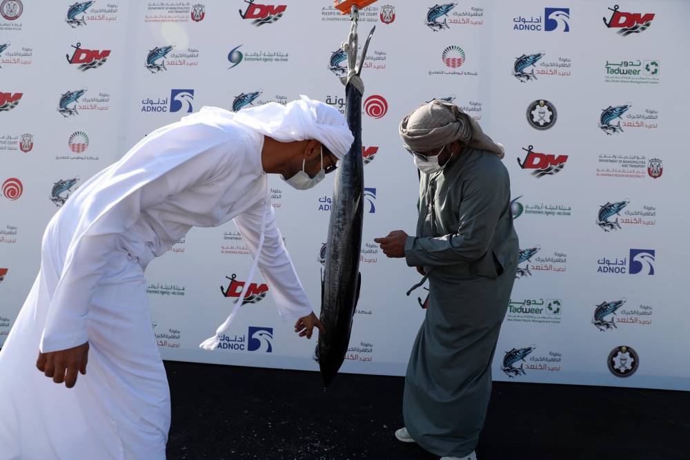 بطولة المغيرة ضمن بطولة الظفرة الكبرى لصيد الكنعد تسجل 434 مشارك