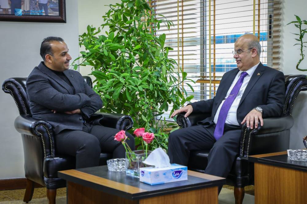 كهرباء اربد تكرم بطل العالم في الحساب الذهني الطالب حمزة المومني 