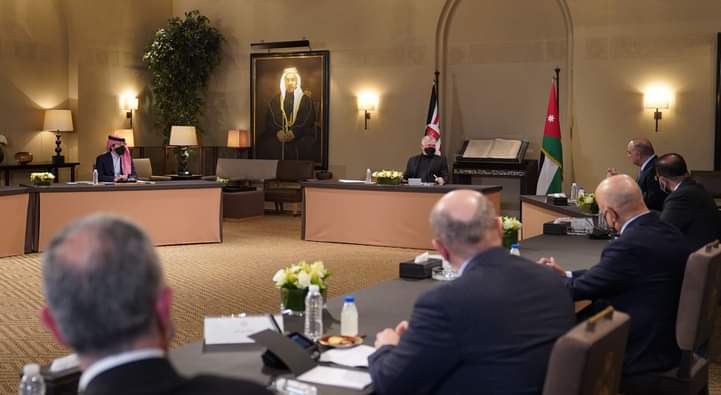 الملك يلتقي ممثلين عن القطاع التجاري