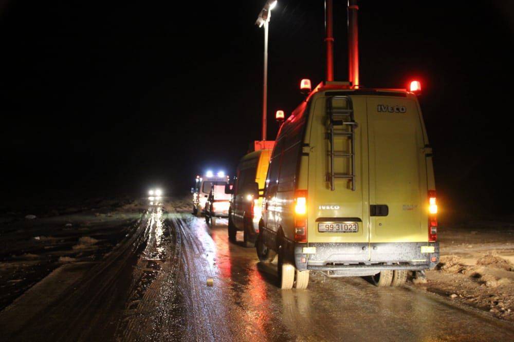 الحواتمه يتابع جهود البحث عن مركبة بداخلها شخص جرفتها السيول أمس في محافظة معان