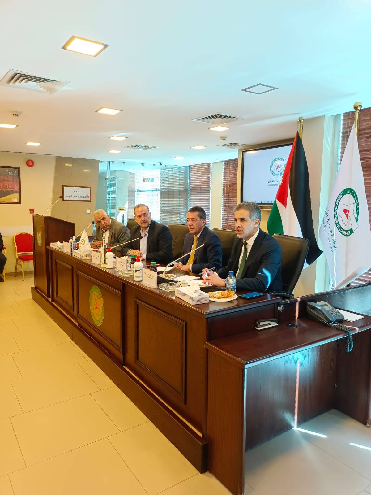 ‏الرحاحلة: أوامر الدفاع أسهم في إدامة عجلة الاقتصاد الوطني ‎