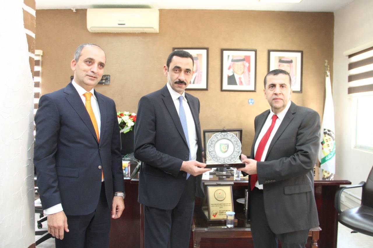 محافظ البلقاء يرعى فعاليات اليوم الطبي المجاني في كلية الأميرة رحمة الجامعية