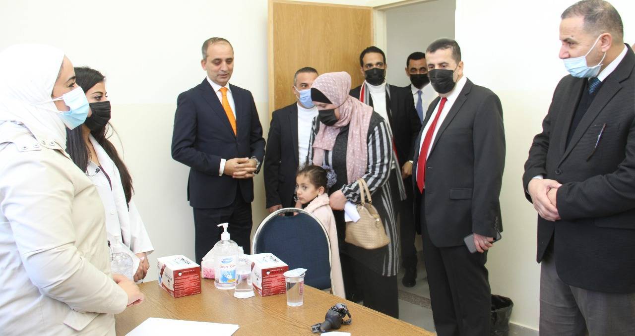 محافظ البلقاء يرعى فعاليات اليوم الطبي المجاني في كلية الأميرة رحمة الجامعية