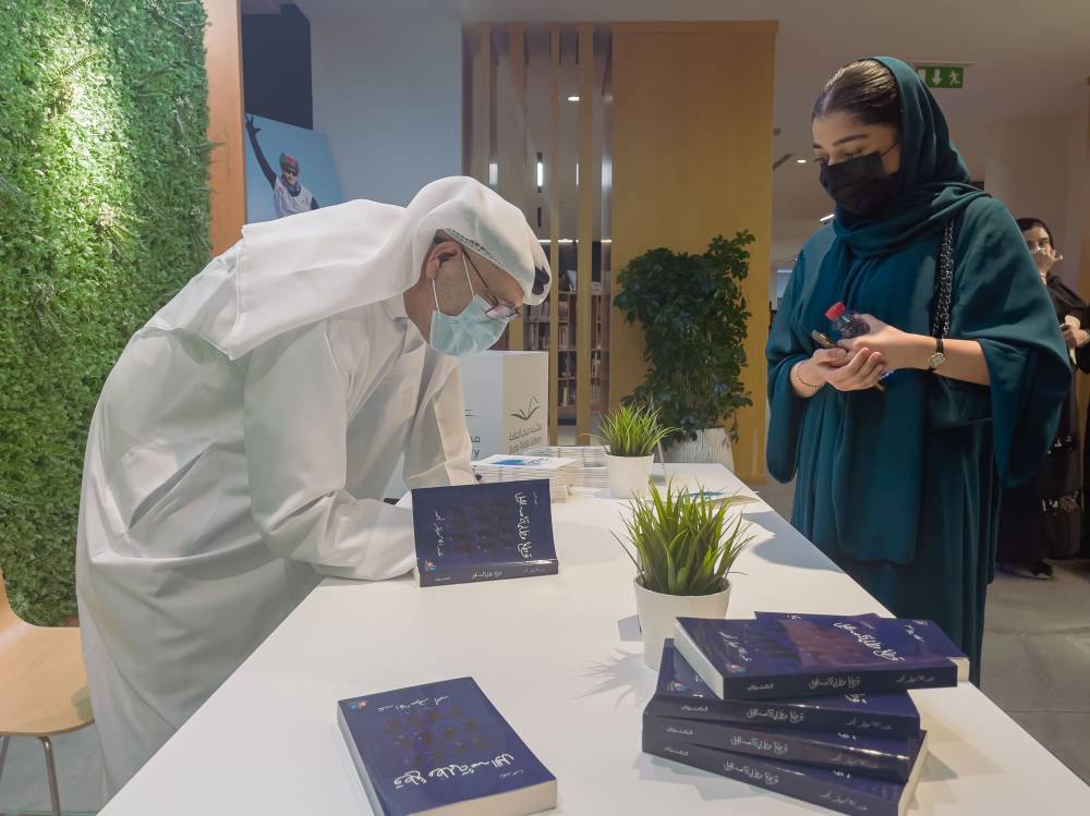 عبدالله صقر : الجلسة باكورة تعاون طويل الأمد بين دبي للثقافة واتحاد كتاب وأدباء الإمارات