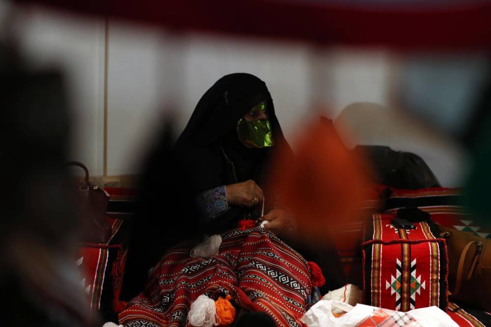 مسابقات مهرجان الظفرة بدورتها الخامسة عشرة تنطلق في مدينة زايد بمنطقة الظفرة