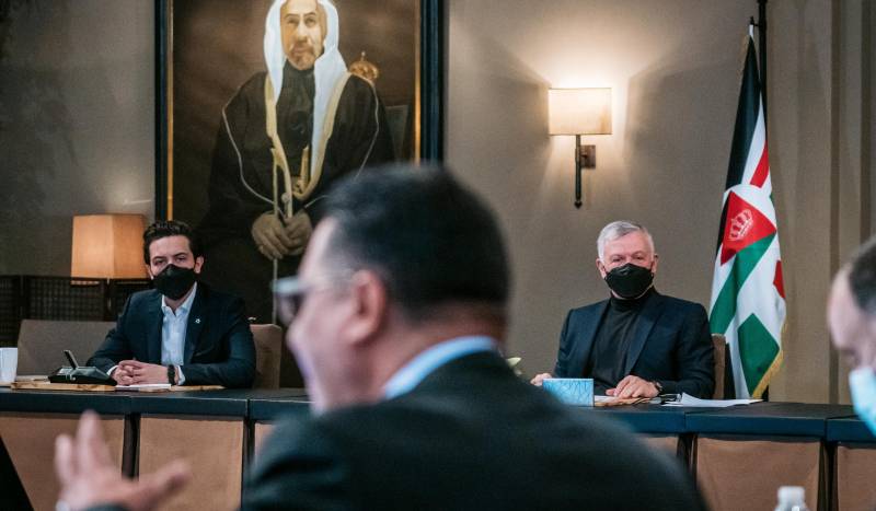 الملك يطلع على خطة الحكومة الزراعية