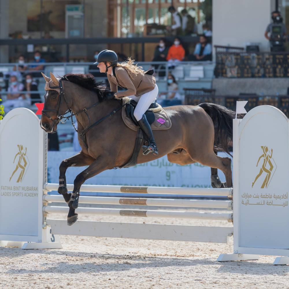 فرسان الإمارات يسيطرون على بطولات الناشئين وتشويق في منافسة الحواجز الستة