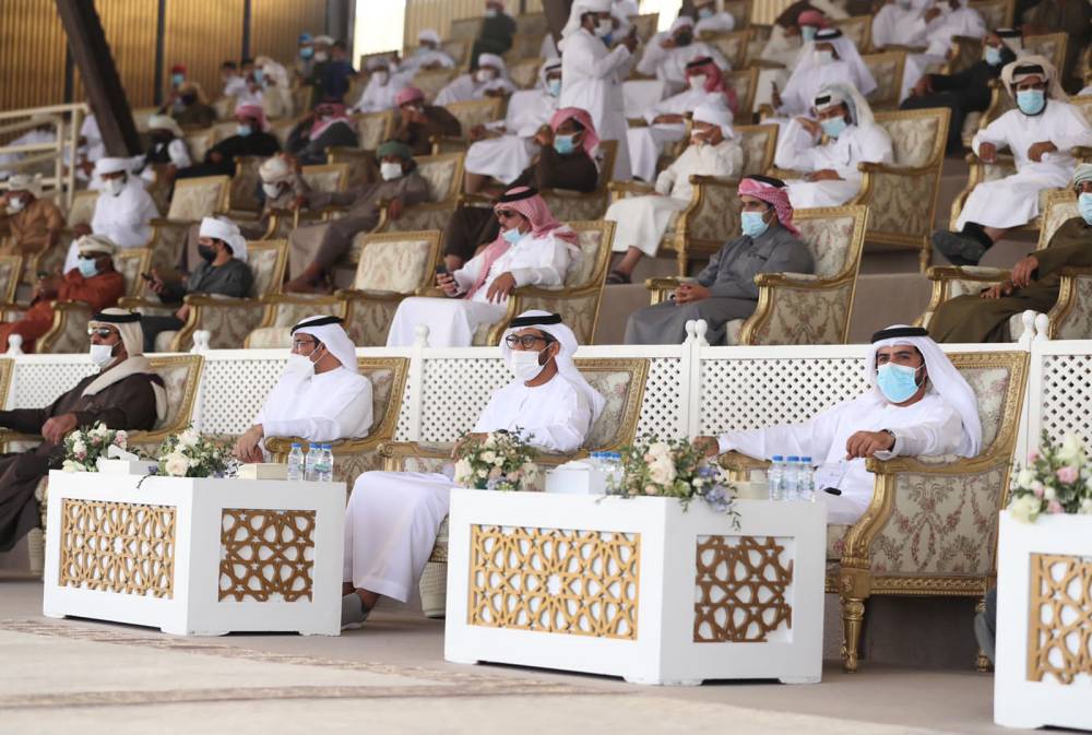 مهرجان الظفرة .. تقاليد تراثية ترسخ الهوية الإماراتية مزاينة إبل اللقايا للمحليات والمجاهيم والمهجنات الأصايل تشهد منافسات قوية بين مُلاك الإبل