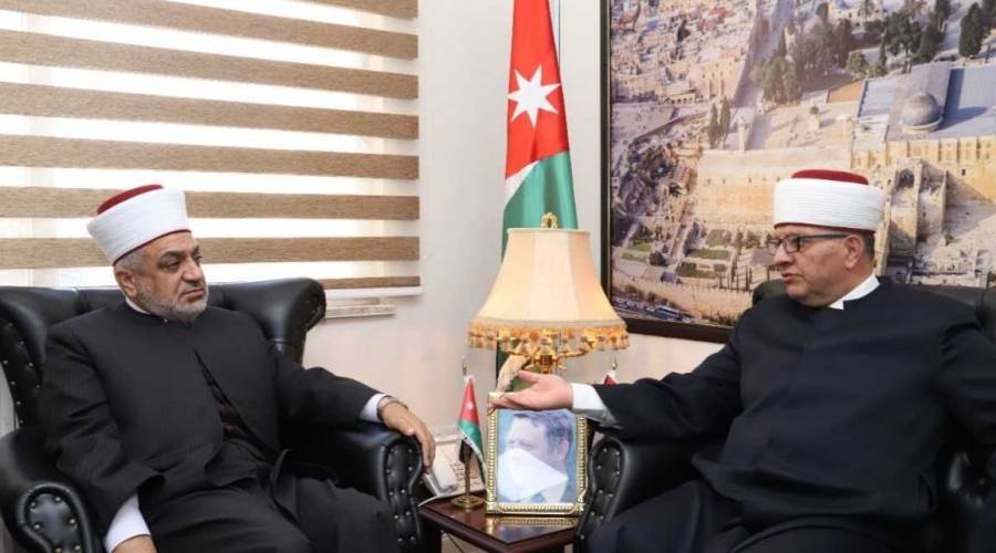 وزير الأوقاف يلتقي نظيره الفلسطيني