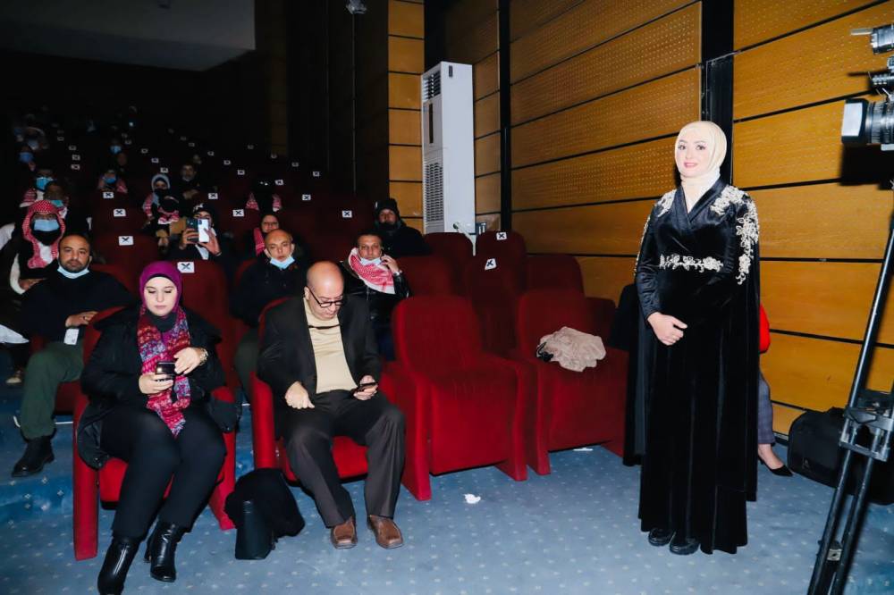 وزير الأوقاف يرعى حفل تسيير رحلة عمرة لمرضى السرطان والمكفوفين