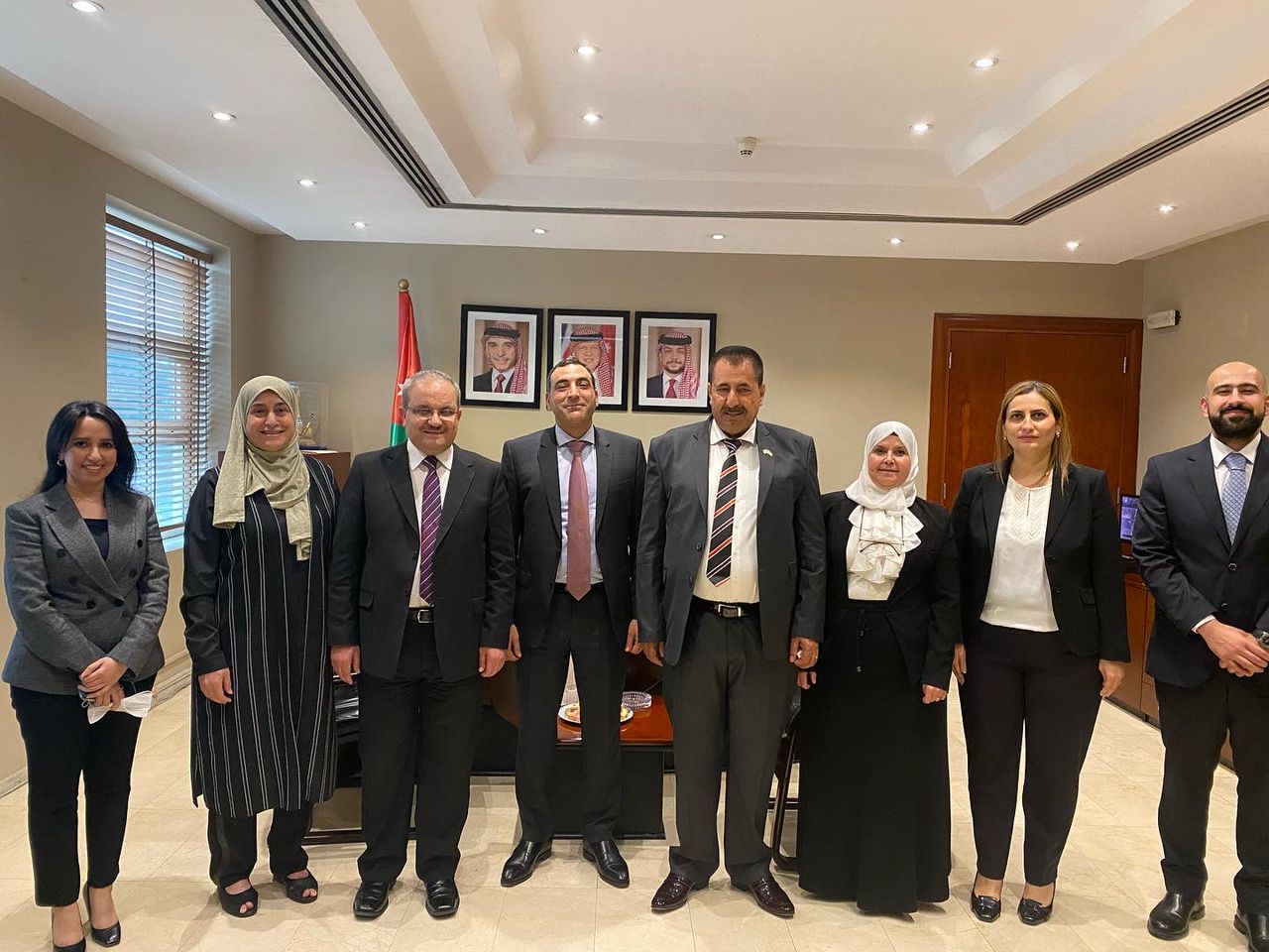 حاكمية جامعة جدارا تلتقي القنصل العام والجالية الأردنية في دبي وتزور معرض إكسبو