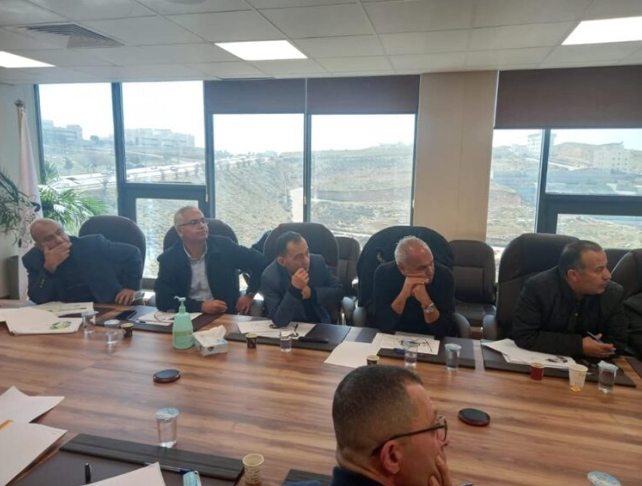 الحنيفات: تنفيذ الخطة الوطنية ضمن خطوط زمنية واضحة وشفافة