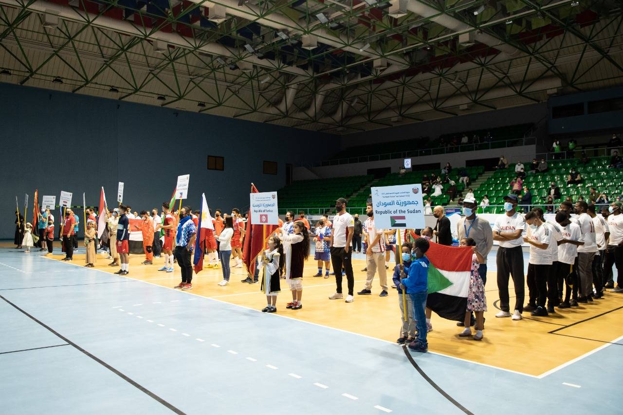 انطلاق بطولة الجاليه الكروية  ( نحبك يا عٌمان )