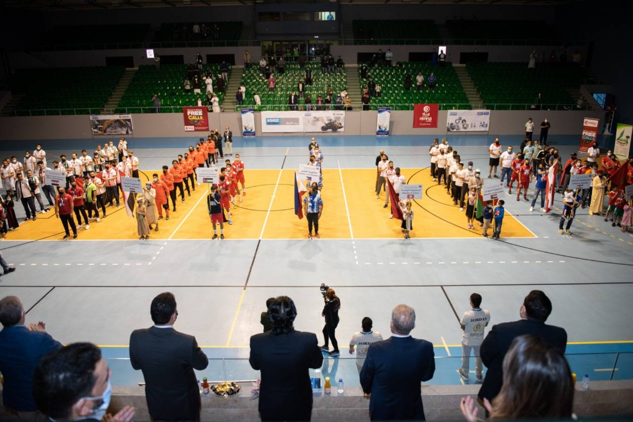 انطلاق بطولة الجاليه الكروية  ( نحبك يا عٌمان )