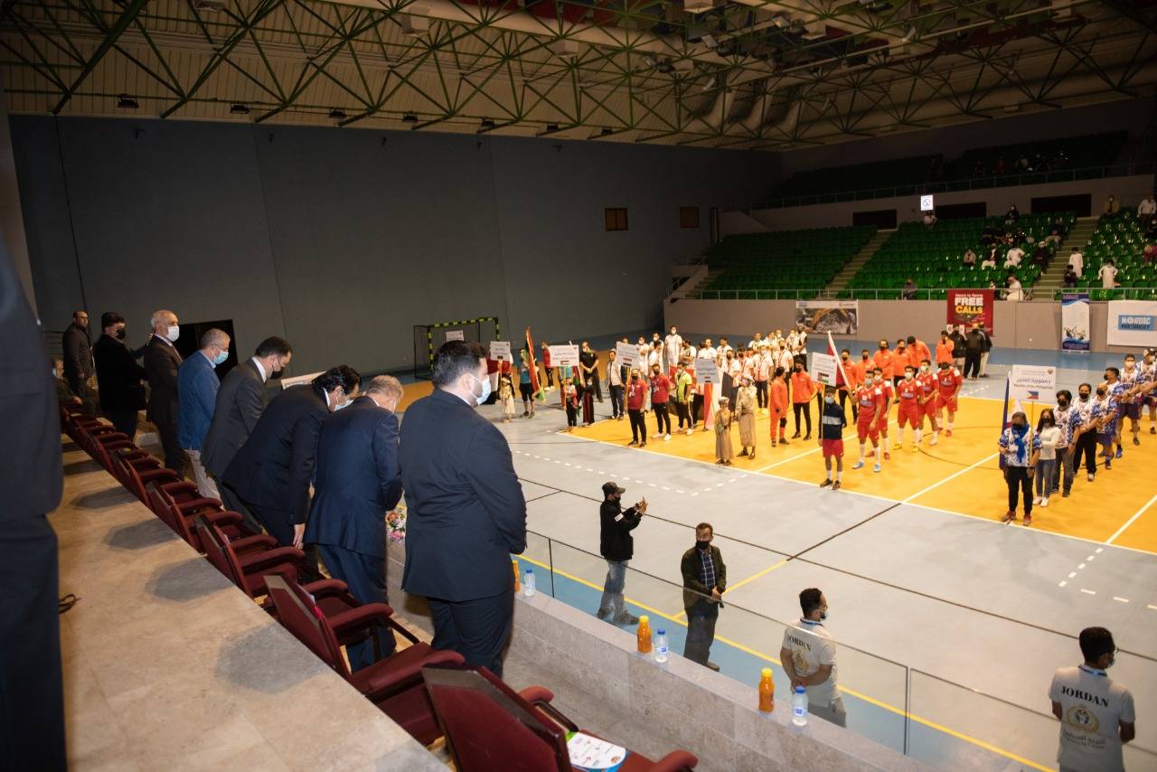 انطلاق بطولة الجاليه الكروية  ( نحبك يا عٌمان )