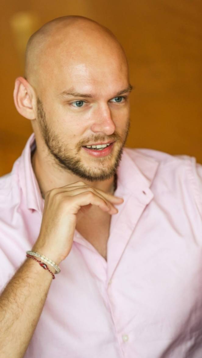 السبا في فندق ماندارين أورينتال جميرا، دبي يستضيف خبير علم الطاقة جاستن أندريس