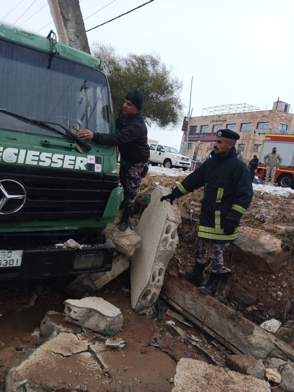 جهود نوعية بدلها الحكام الاداريون بالتعاون مع الجهات والاجهزة المختصة خلال المنخفض الجوي