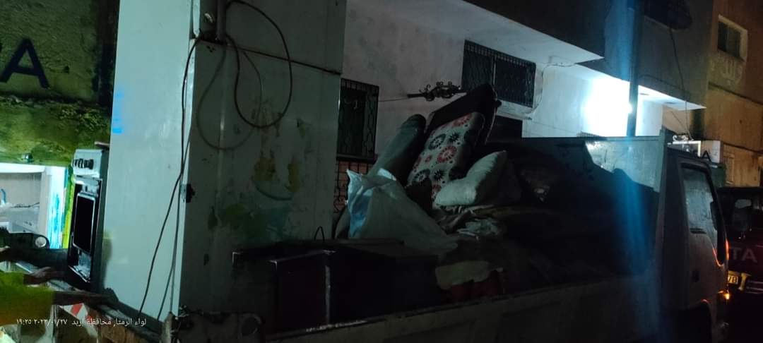 ترحيل عائلة في الرمثا تضم 13 فرداًمن بيت آيل للسقوط إلى شقة آمنة