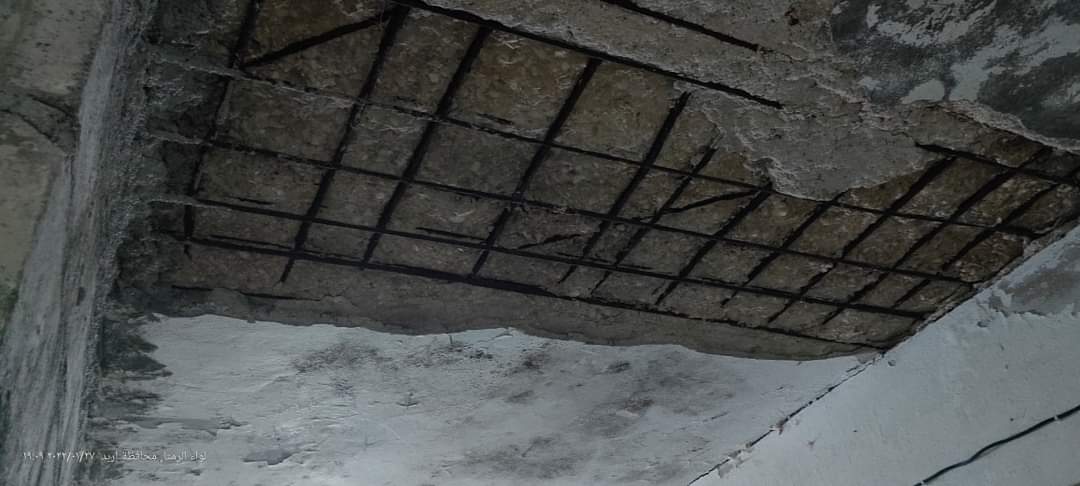 ترحيل عائلة في الرمثا تضم 13 فرداًمن بيت آيل للسقوط إلى شقة آمنة