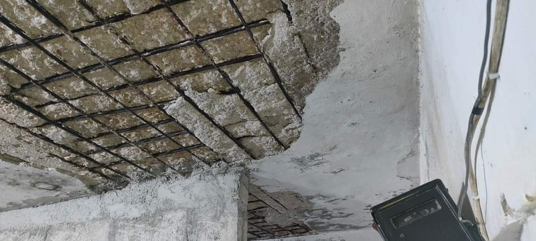 ترحيل عائلة في الرمثا تضم 13 فرداًمن بيت آيل للسقوط إلى شقة آمنة