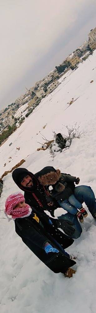 يسرى أبو عنيز تكتب : الأطفال يقلدون الكبار في موجة الثلج