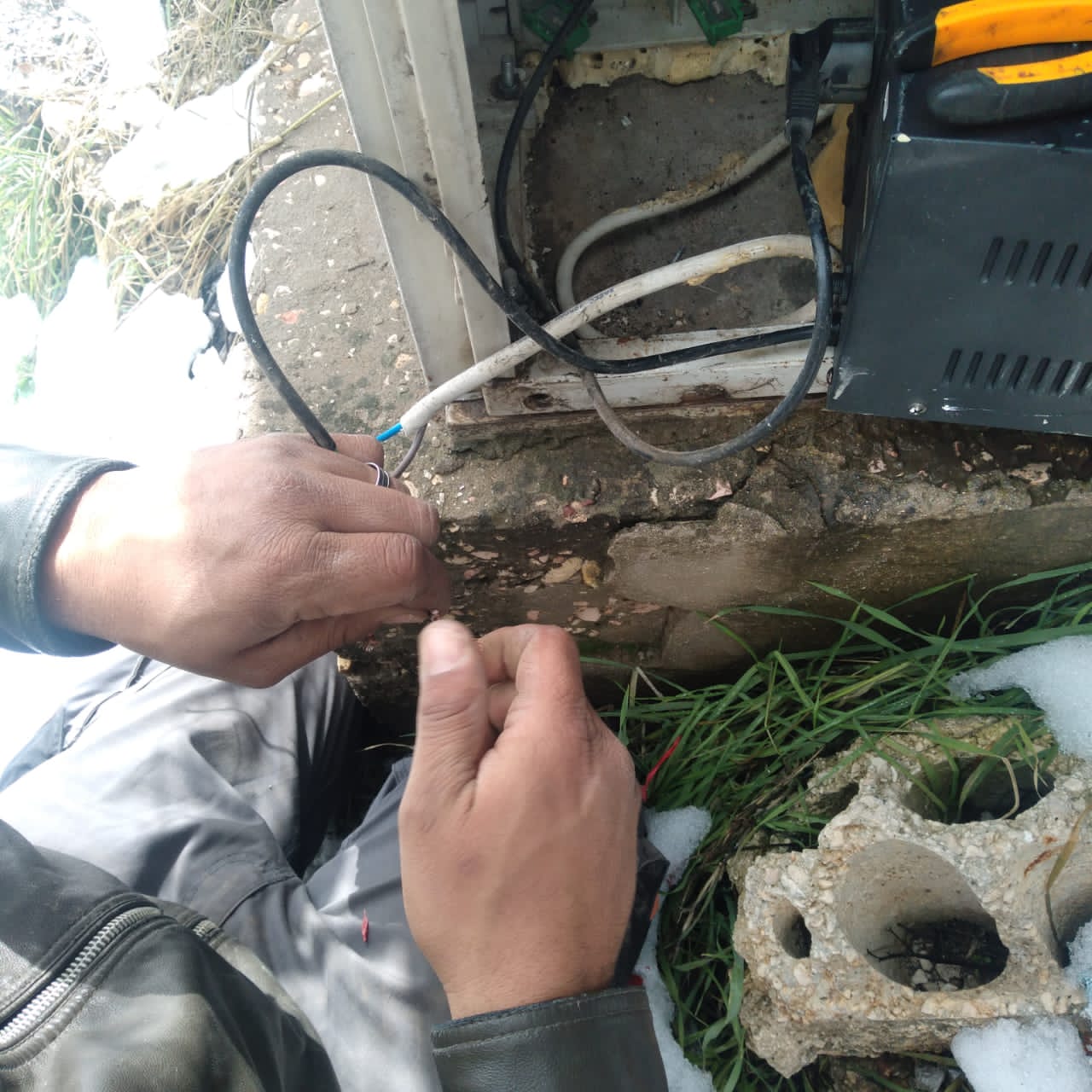 الأشغال تباشر بإجراء أعمال صيانة شاملة بعد المنخفض الجوي الماضي